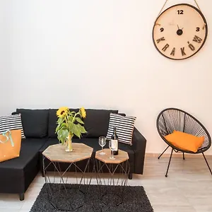 Cracow Location With Garden By Cozyplace , Kraków Polska